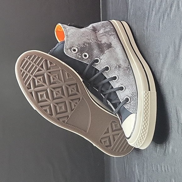 Converse High Top Brand new. - Picture 3 of 14